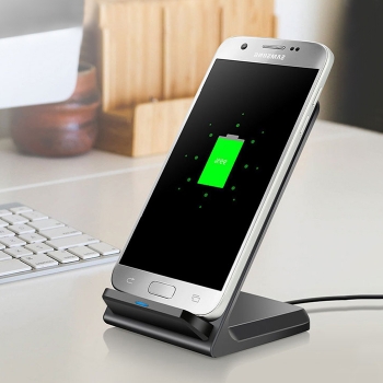 Upright Quick Charging Wireless Charger