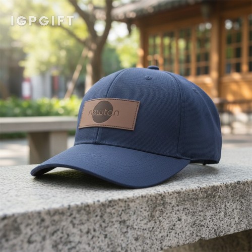 時尚彈性後襟帽 - 銘刻皮革補丁