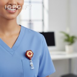 多功能可伸縮徽章夾 - 六邊形設計