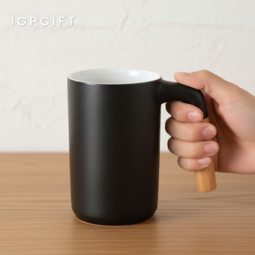 雅致陶瓷杯 - 木製把手款