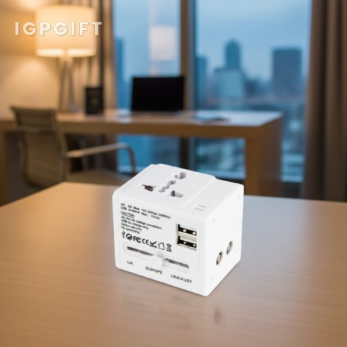 全球通用旅行充電器